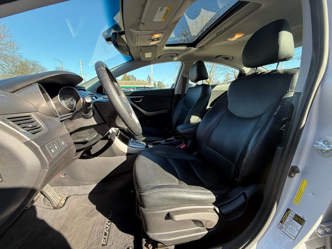 Hyundai Elantra  2012