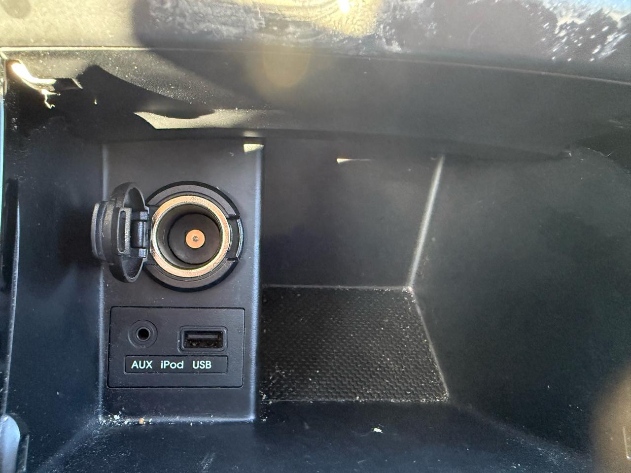 Hyundai Elantra  2012