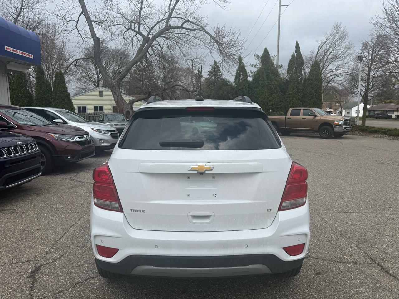 View vehicle photo 6