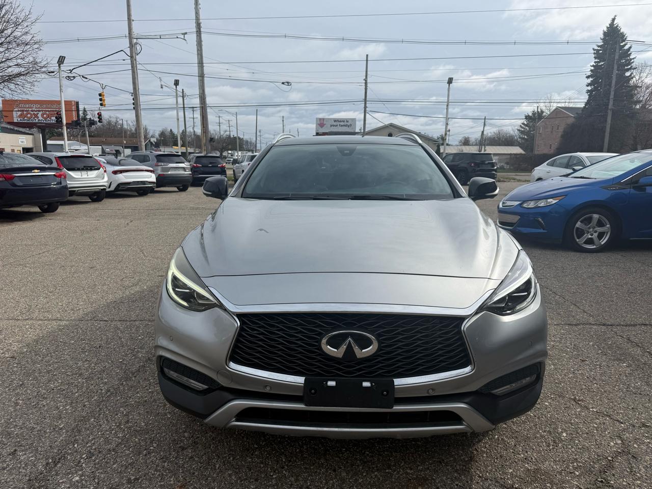 Infiniti QX30  2018