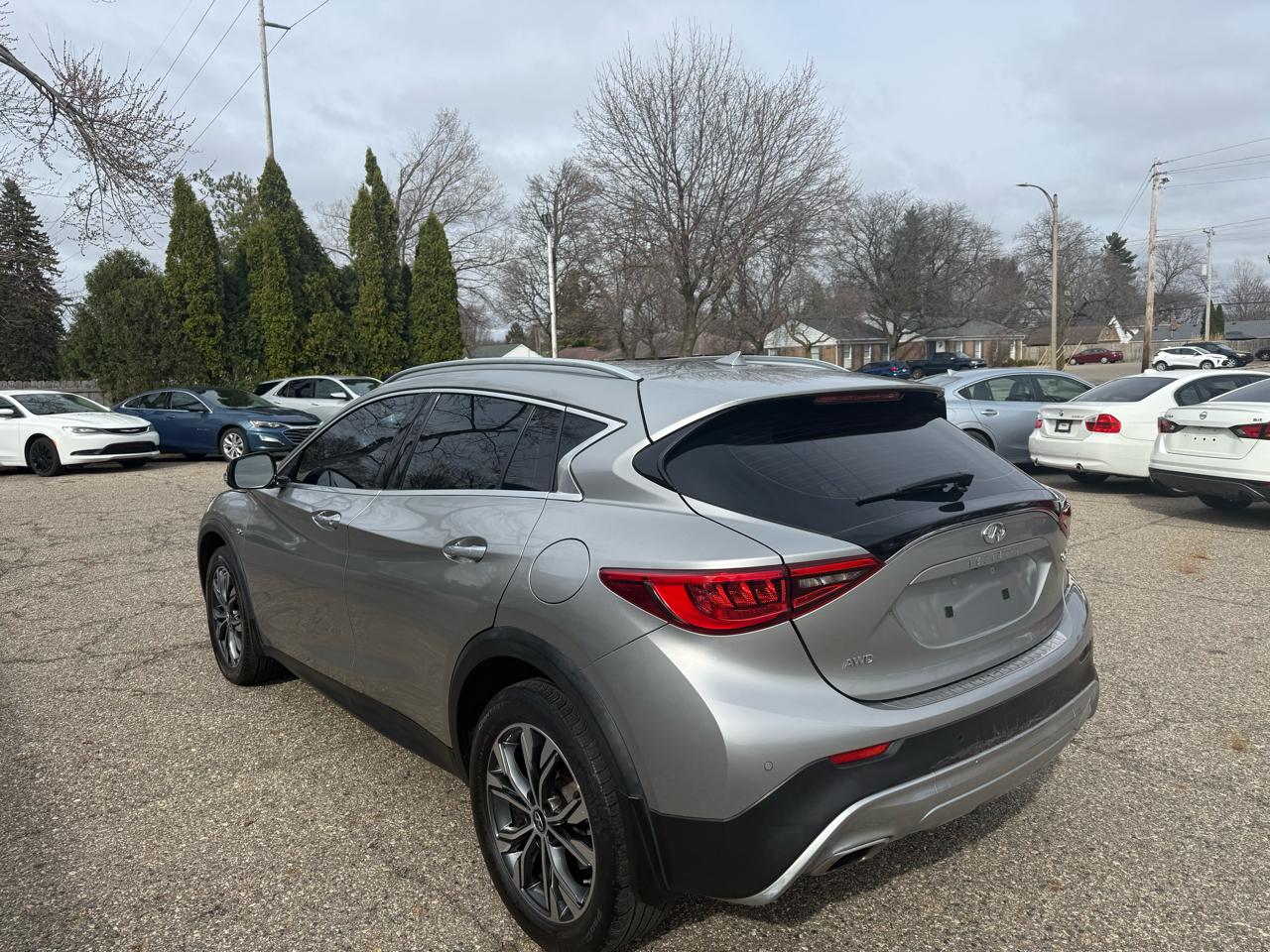 Infiniti QX30  2018
