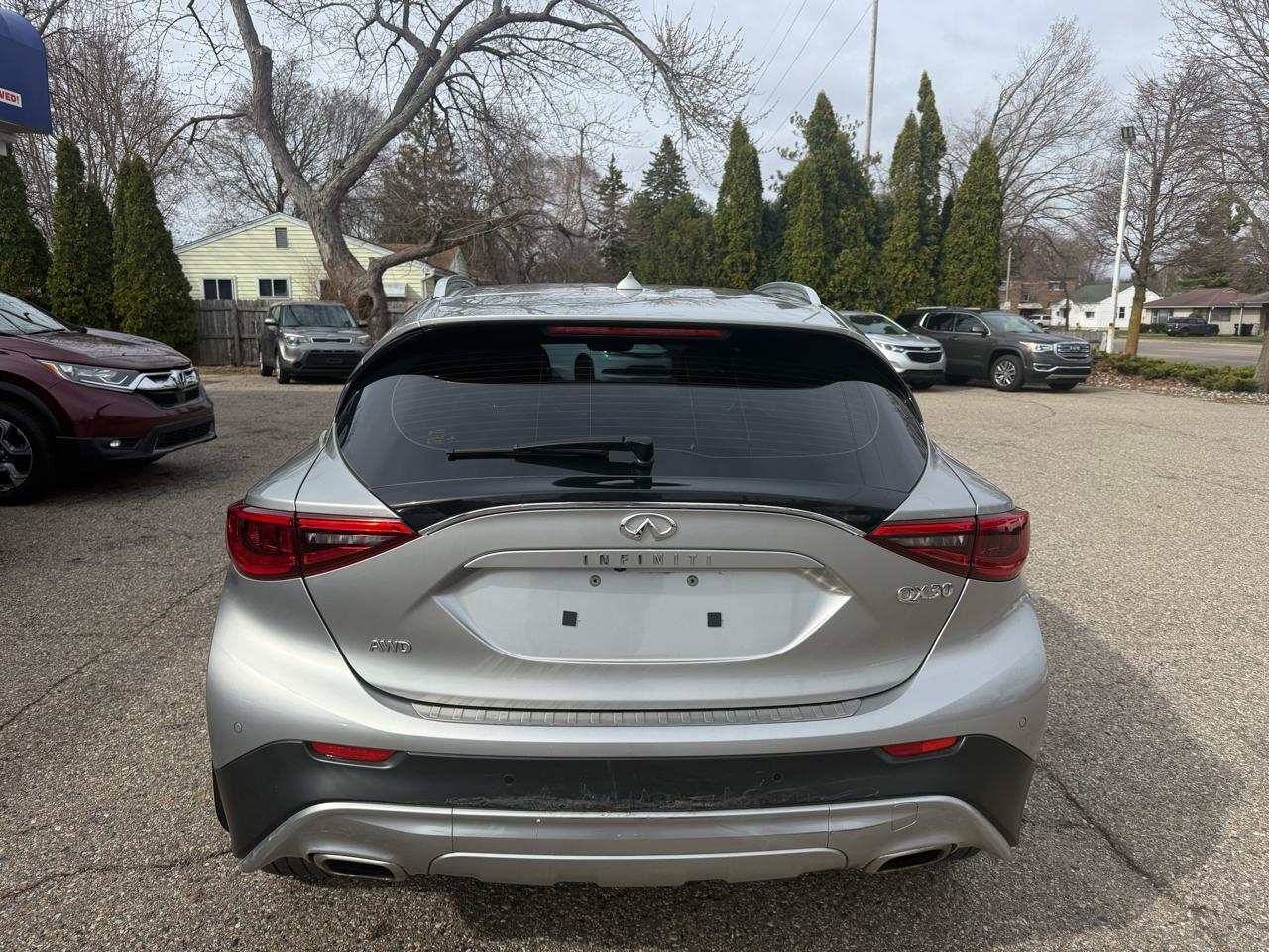 Infiniti QX30  2018