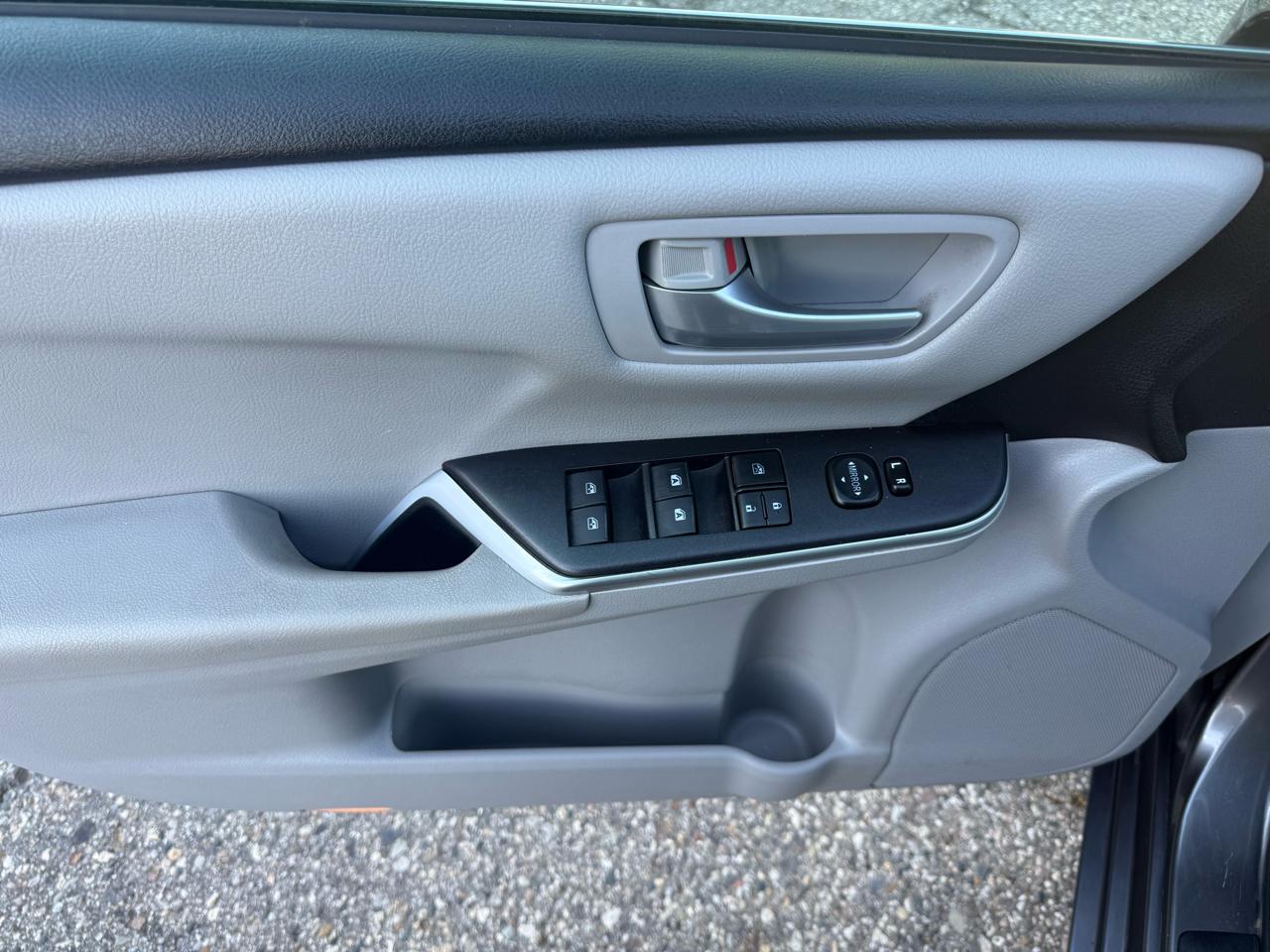 Toyota Camry  2017