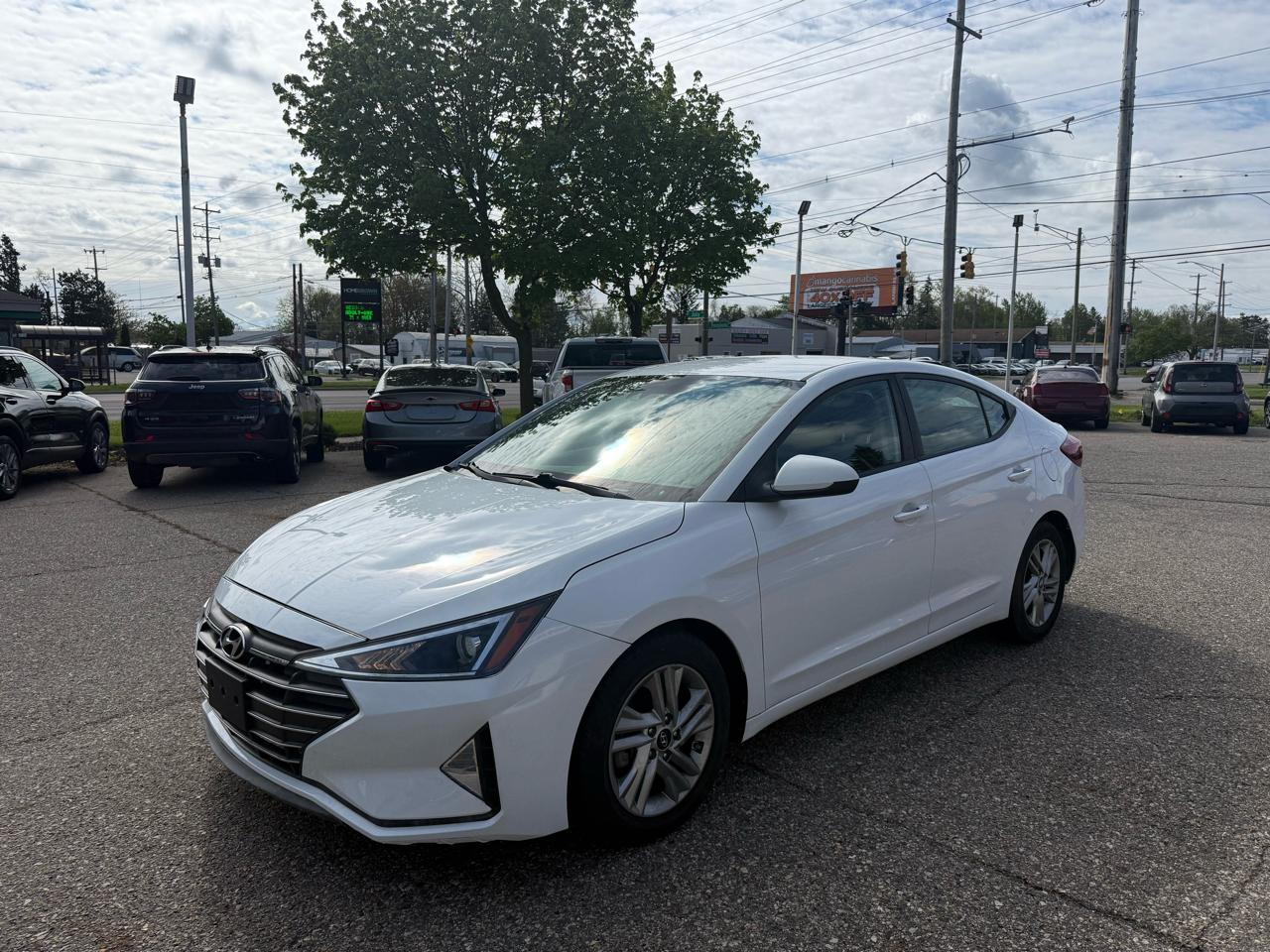 Hyundai Elantra  2020