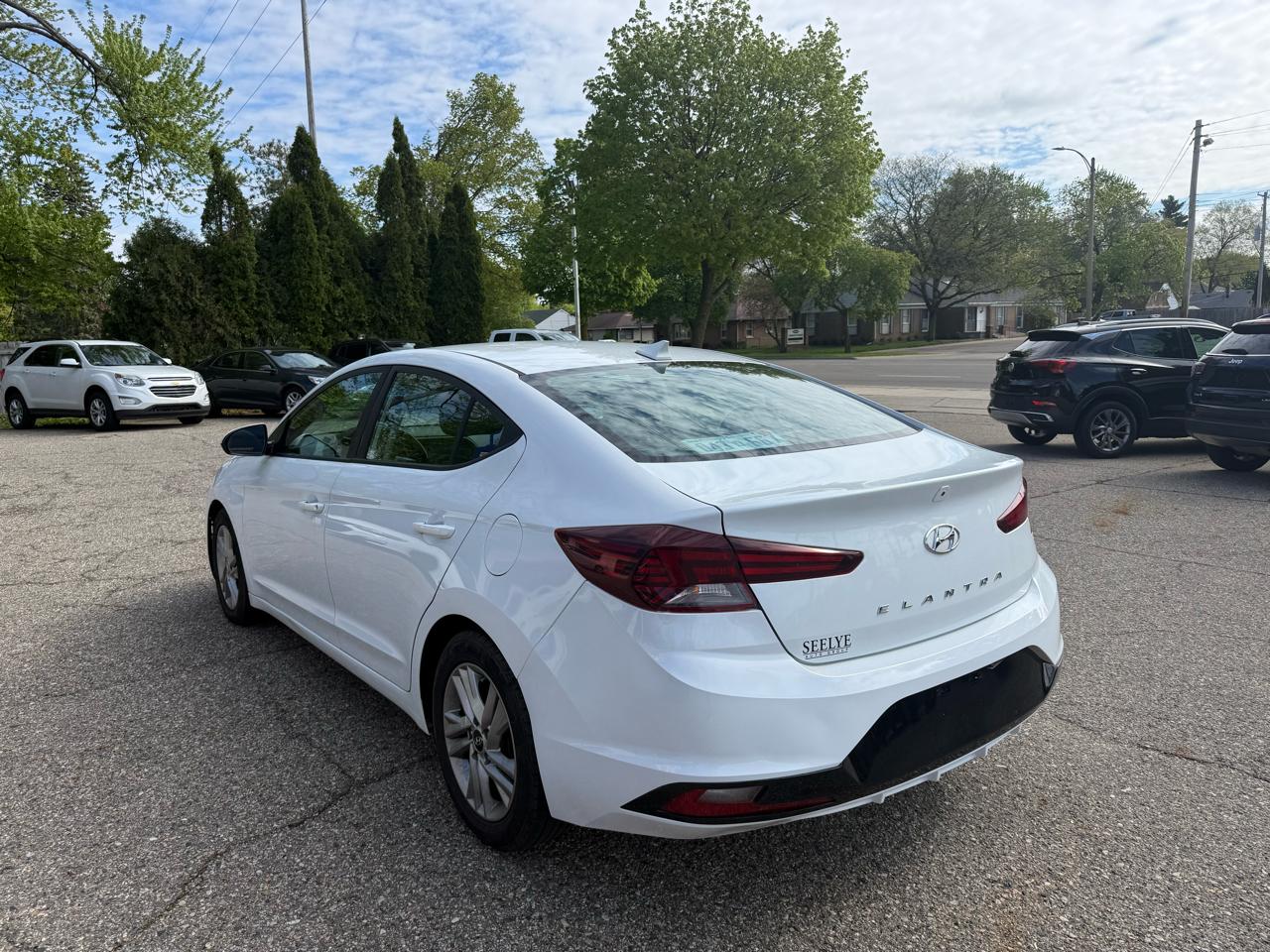 Hyundai Elantra  2020