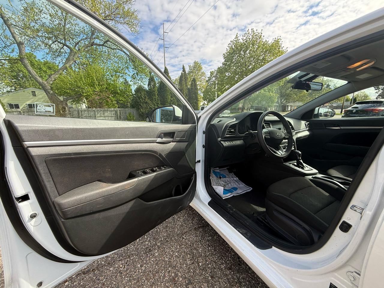 Hyundai Elantra  2020