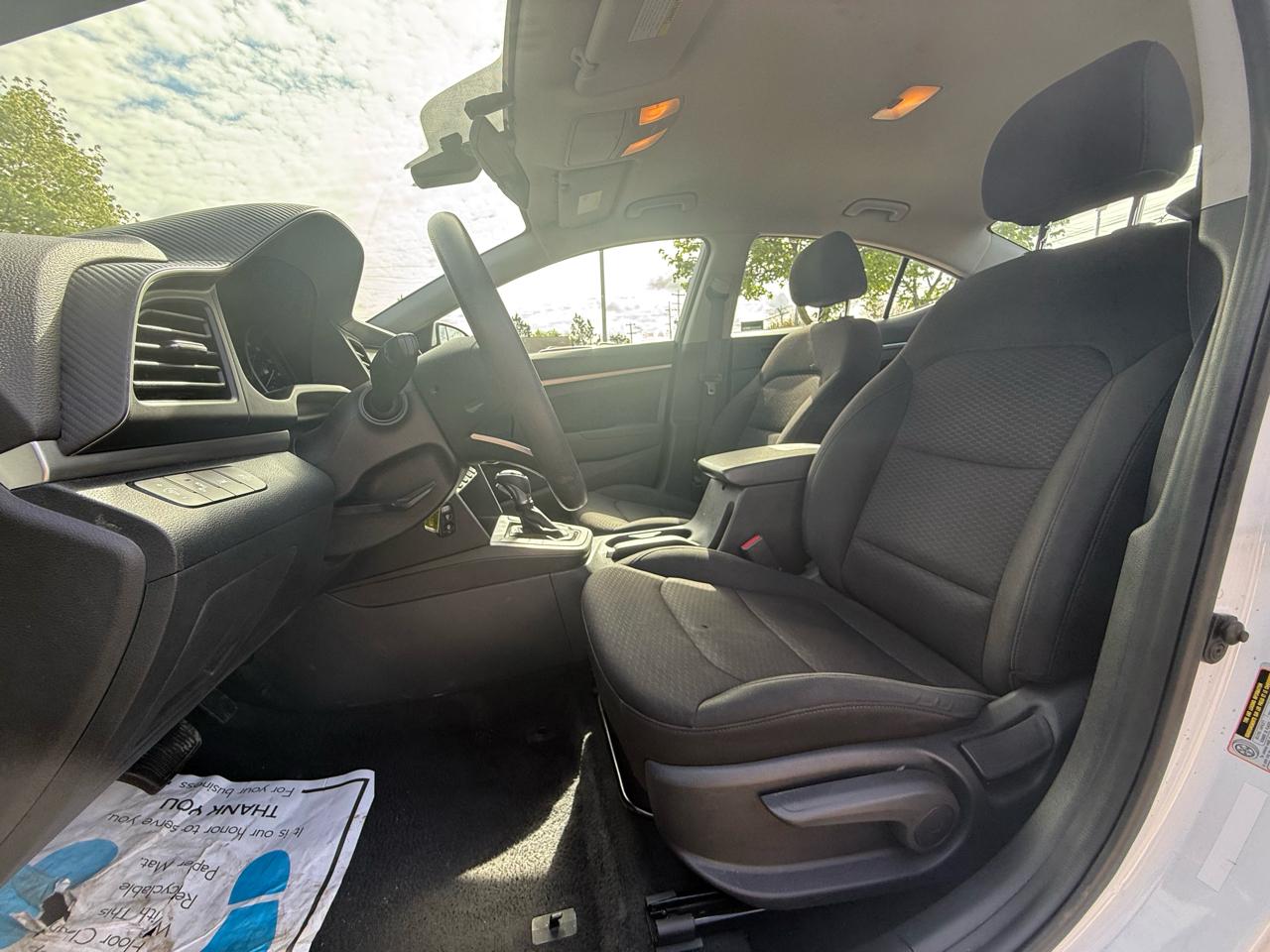 Hyundai Elantra  2020