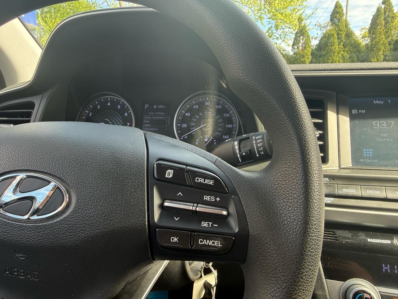 Hyundai Elantra  2020