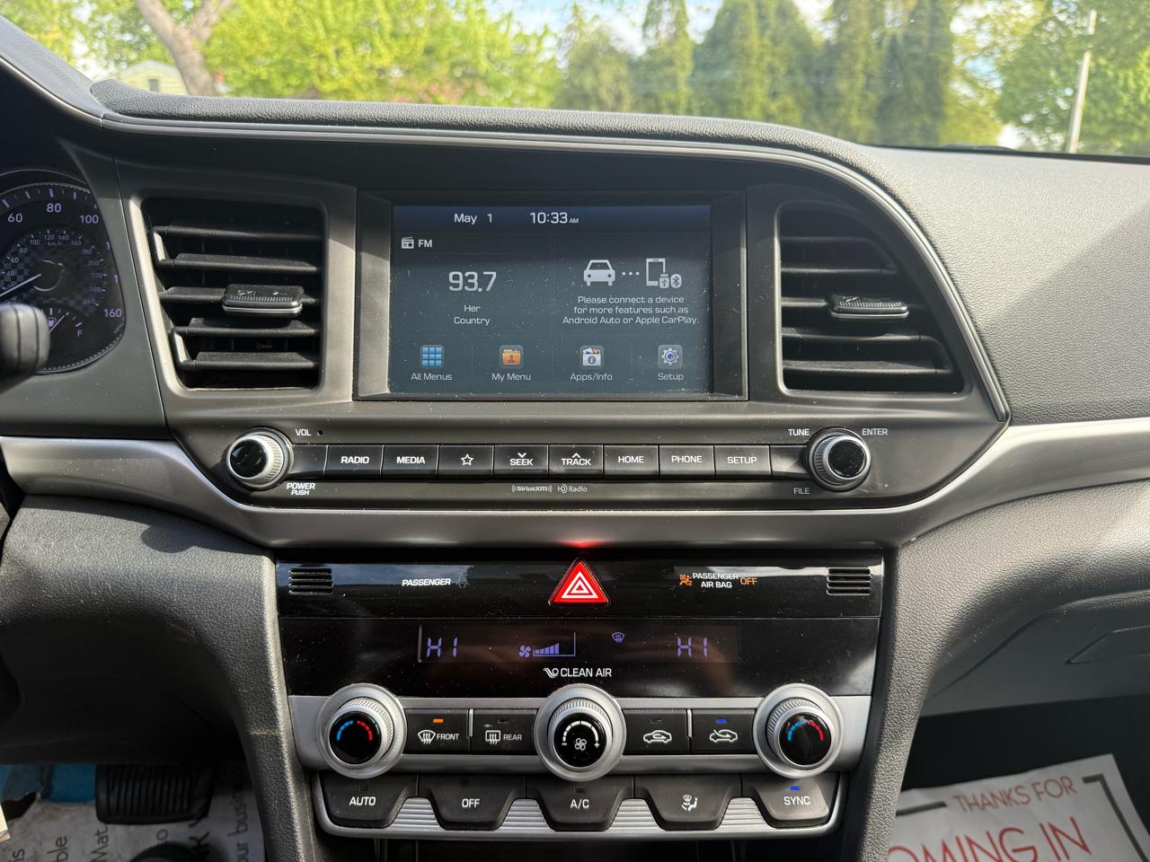 Hyundai Elantra  2020
