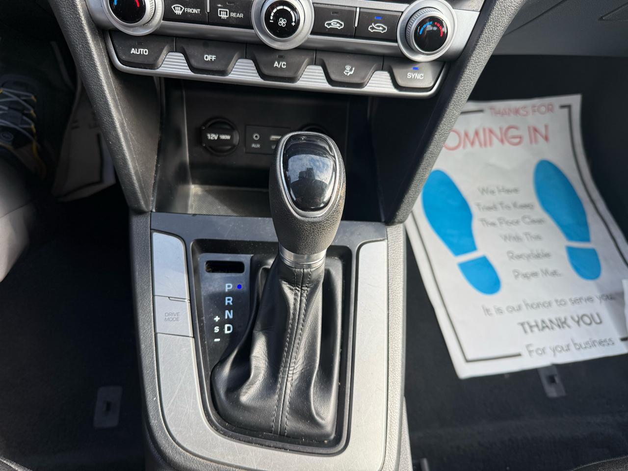 Hyundai Elantra  2020