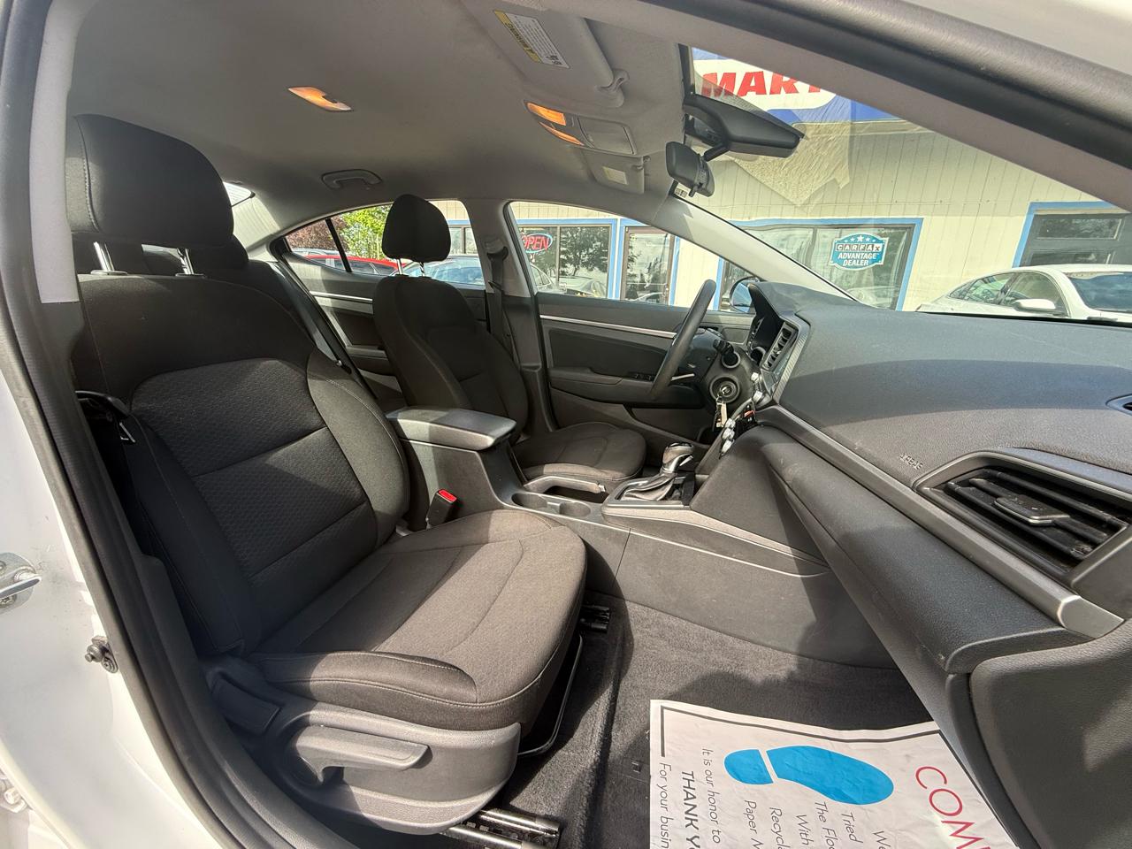 Hyundai Elantra  2020