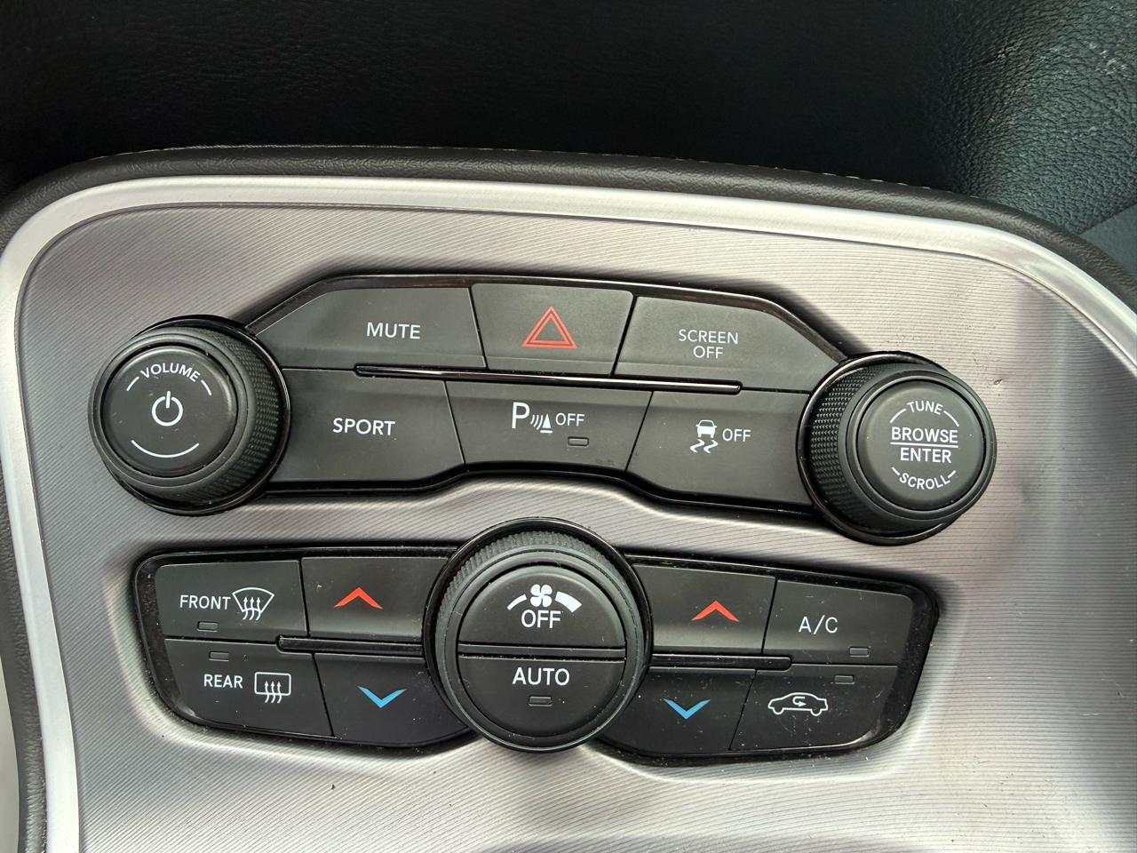 Dodge Challenger  2019