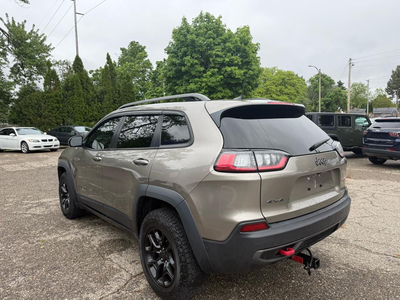 Jeep Cherokee  2021