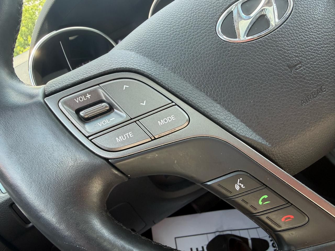 Hyundai Santa Fe  2013