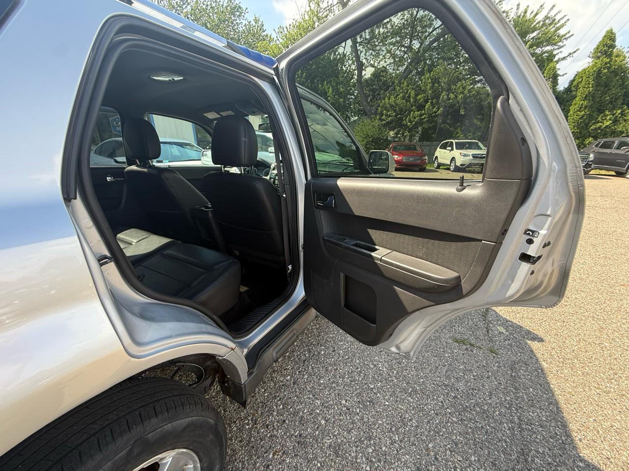 Ford Escape  2011