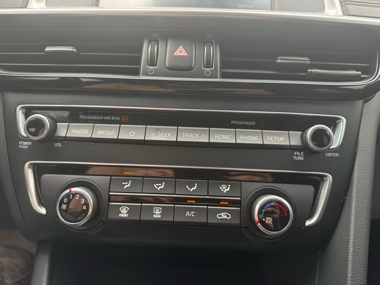 Kia Optima  2020