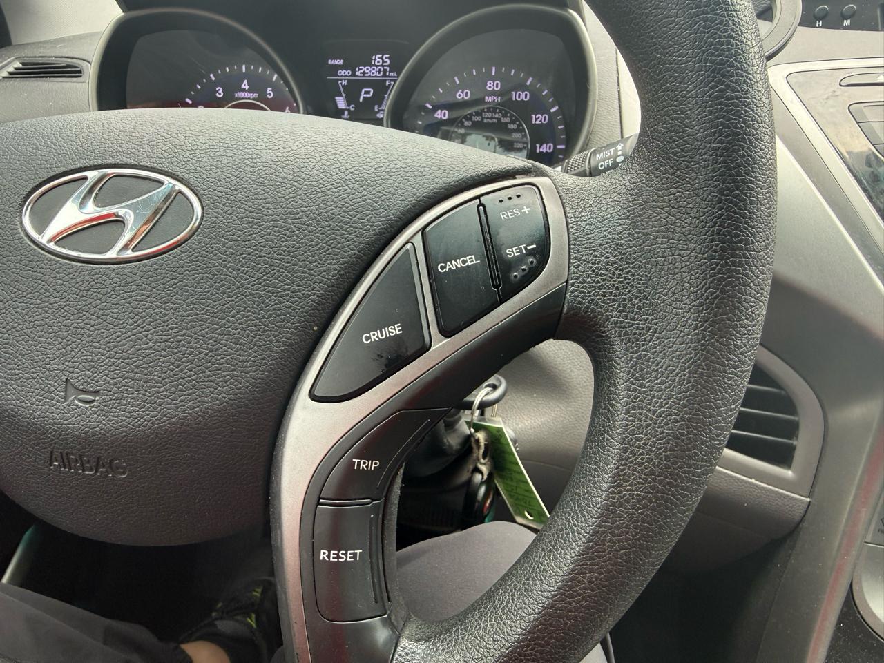 Hyundai Elantra  2013