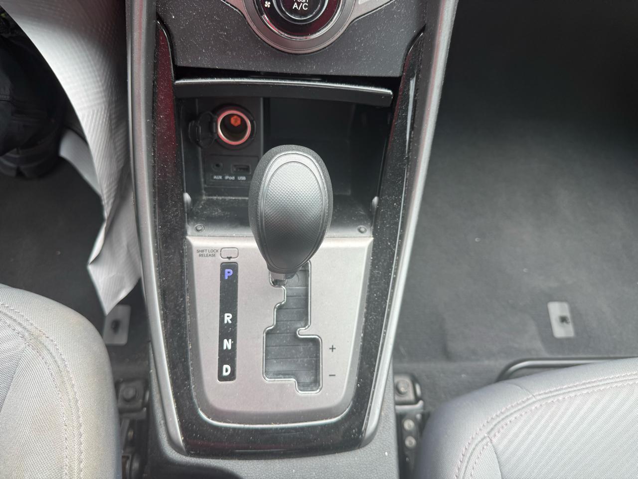 Hyundai Elantra  2013