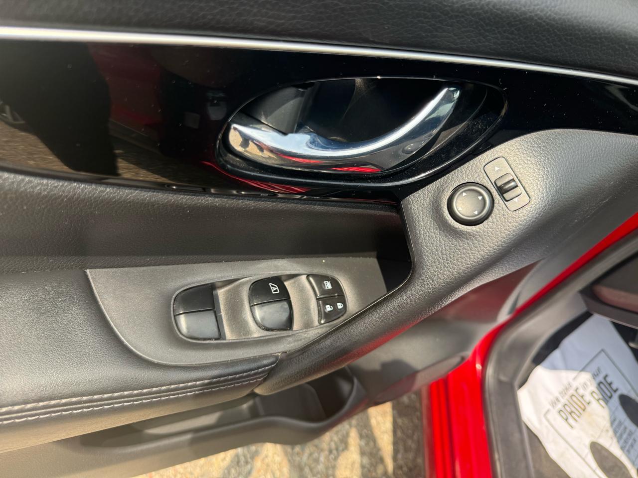 Nissan Rogue Sport  2017