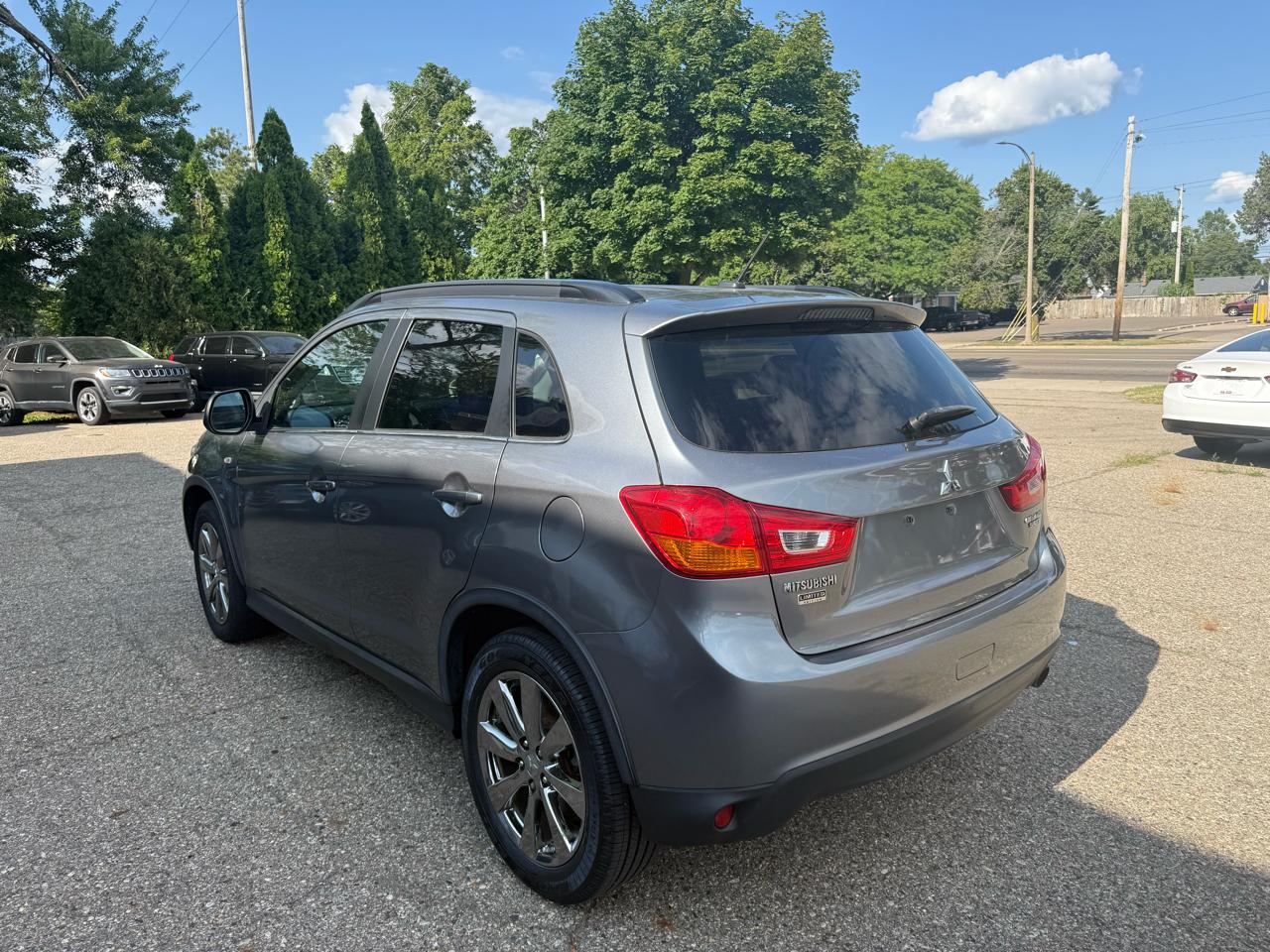 Mitsubishi Outlander Sport  2013