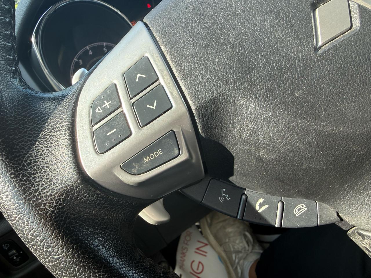 Mitsubishi Outlander Sport  2013