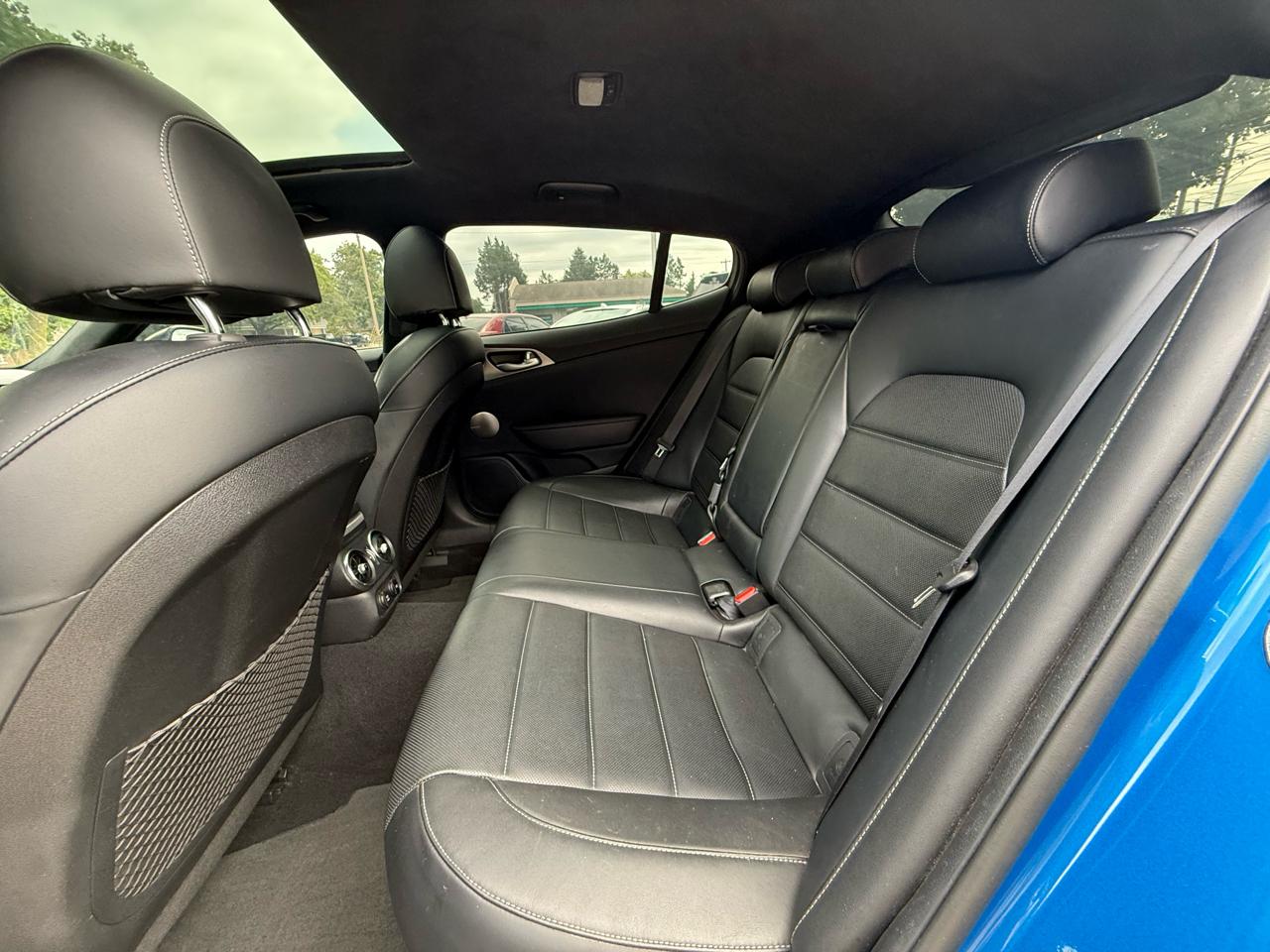 Kia Stinger  2021