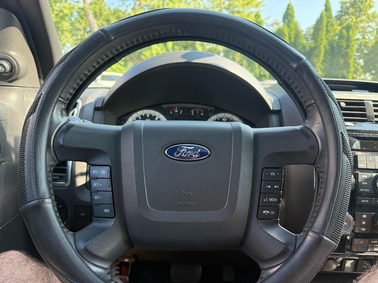 Ford Escape  2009