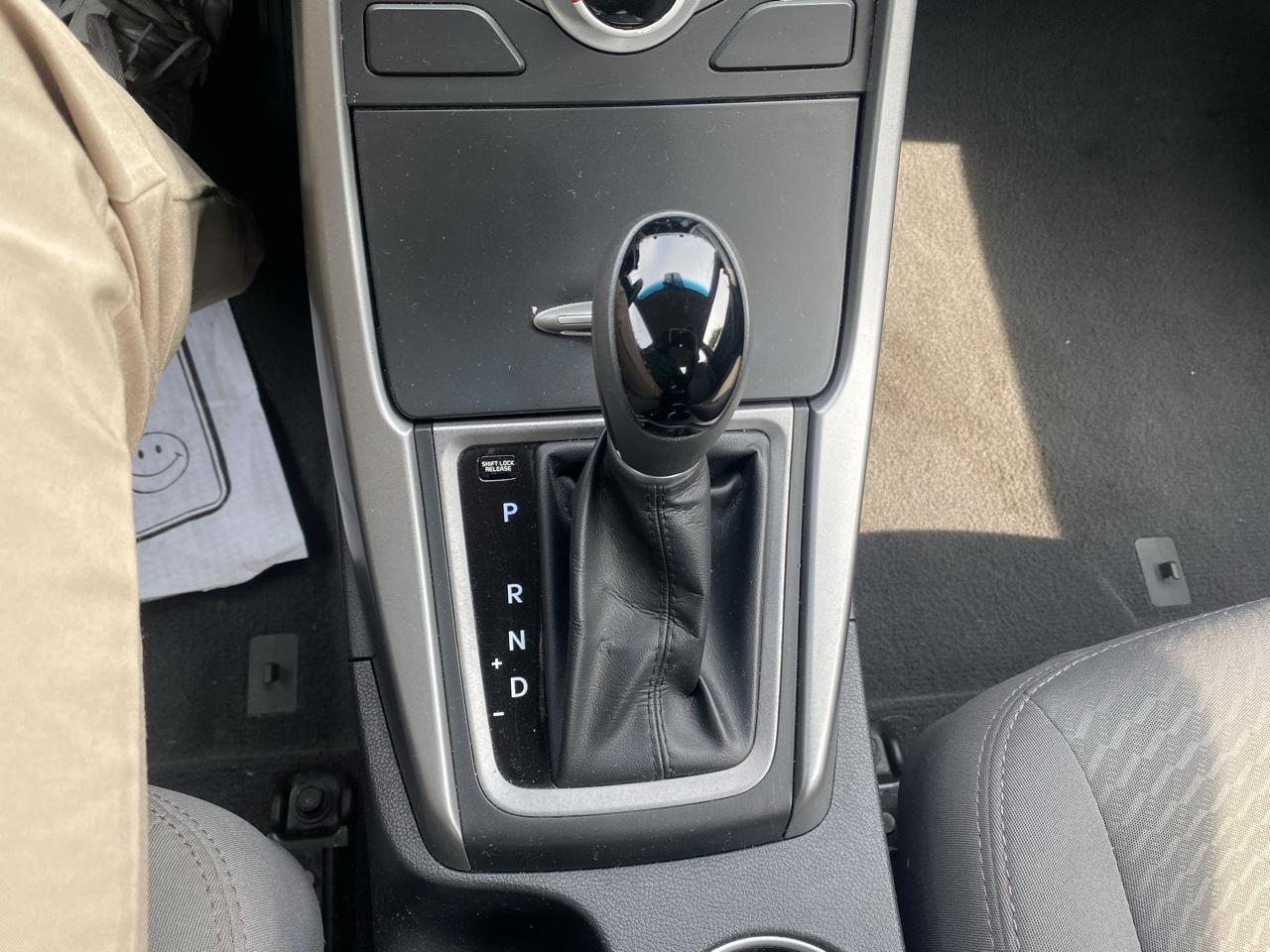 Hyundai Elantra  2014