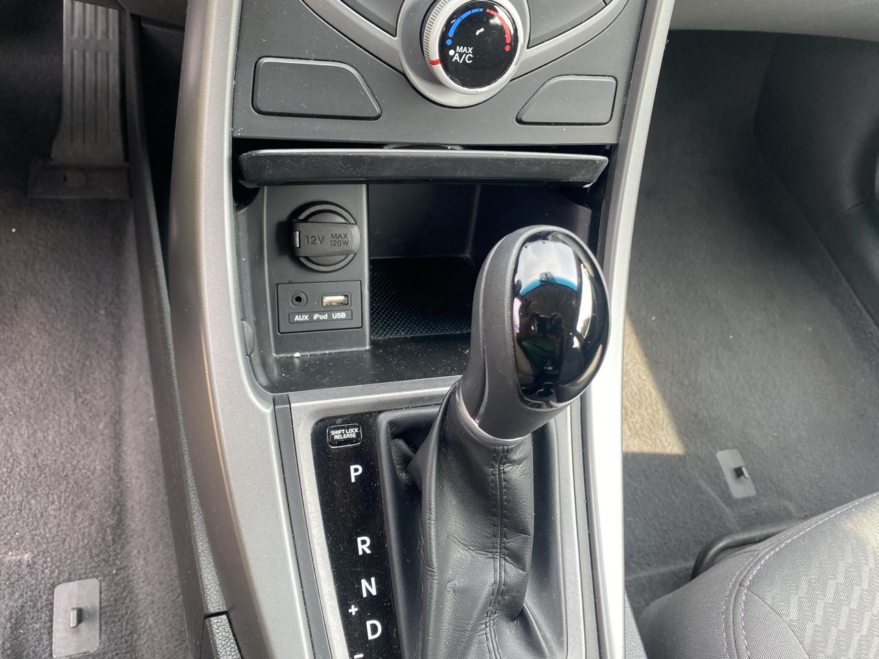 Hyundai Elantra  2014