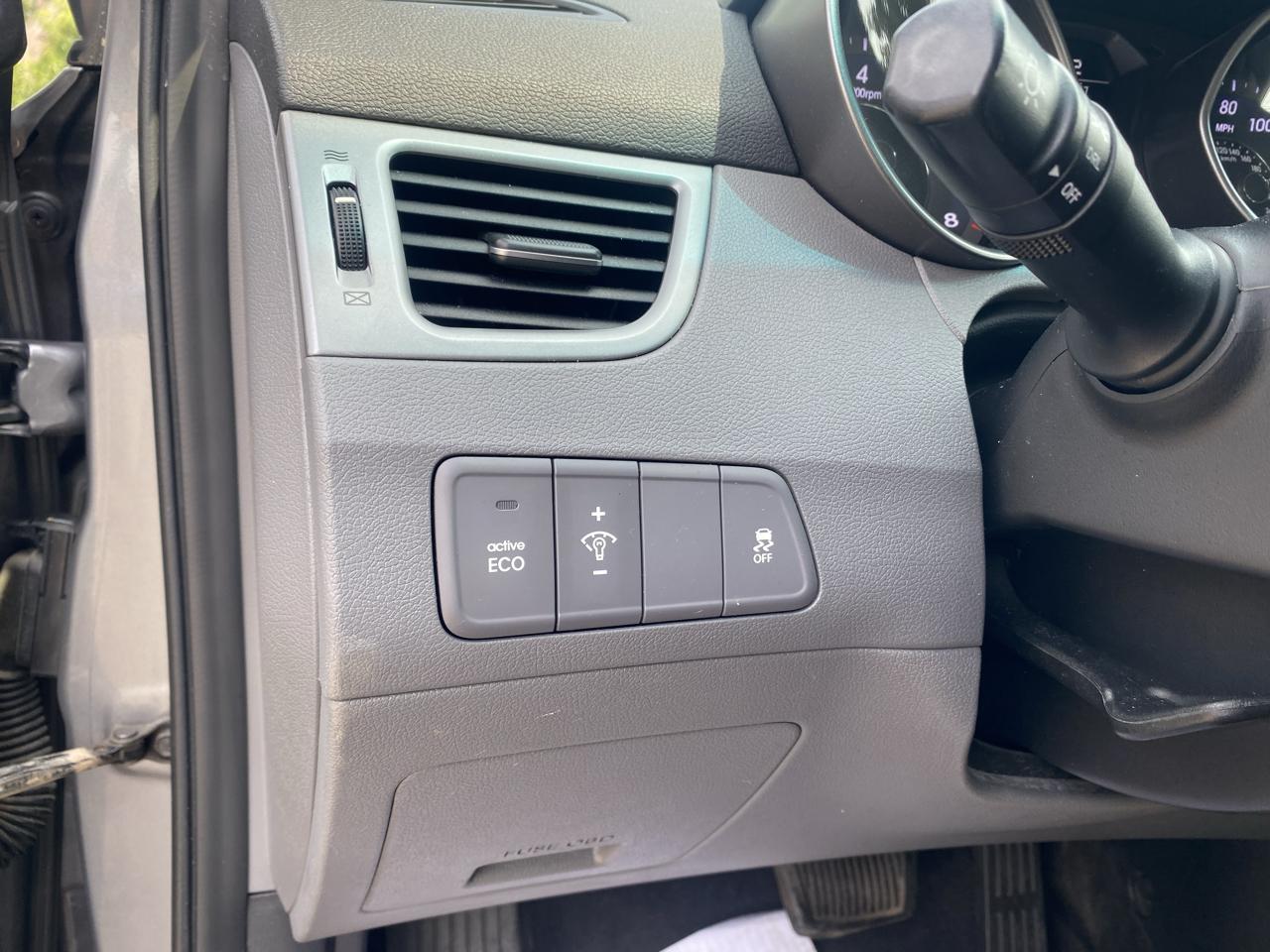 Hyundai Elantra  2014
