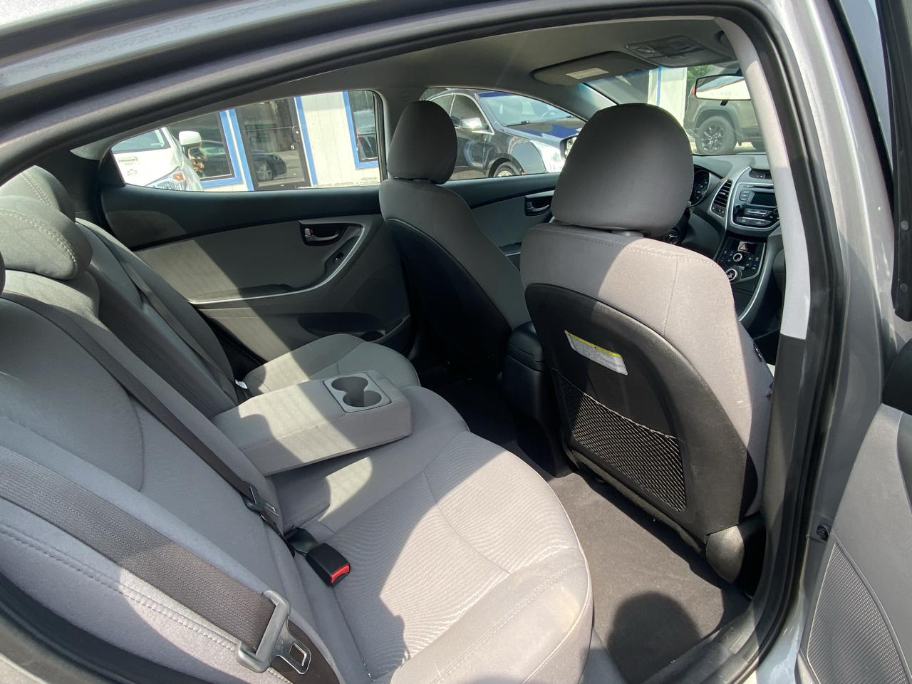 Hyundai Elantra  2014