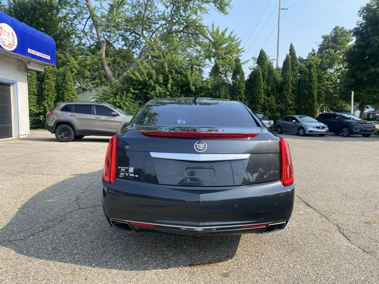 Cadillac XTS  2015