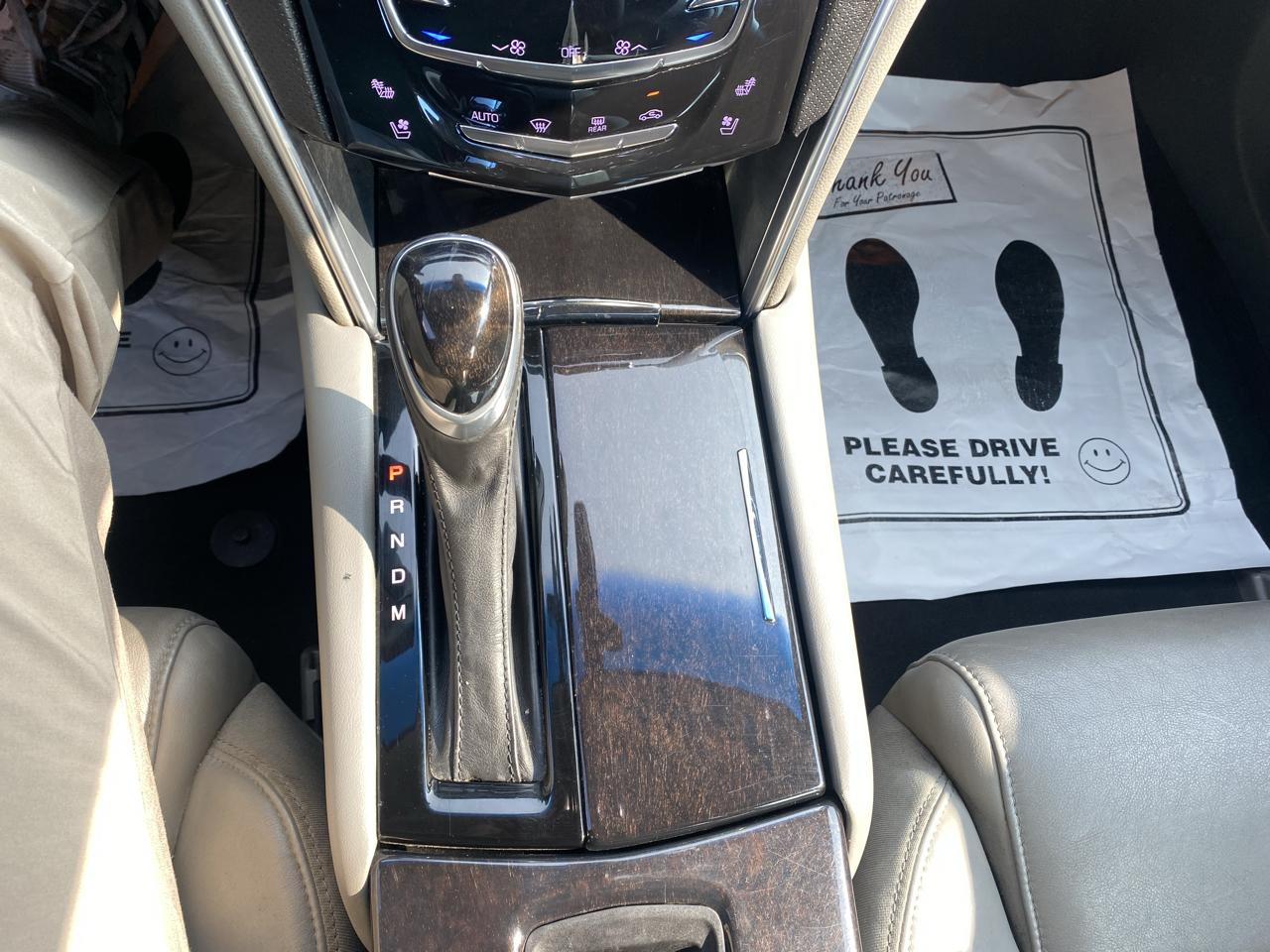 Cadillac XTS  2015