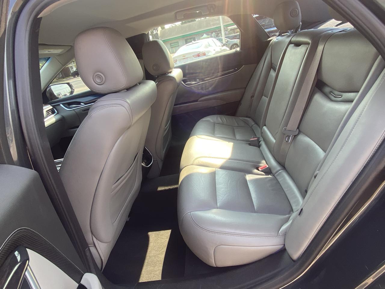 Cadillac XTS  2015