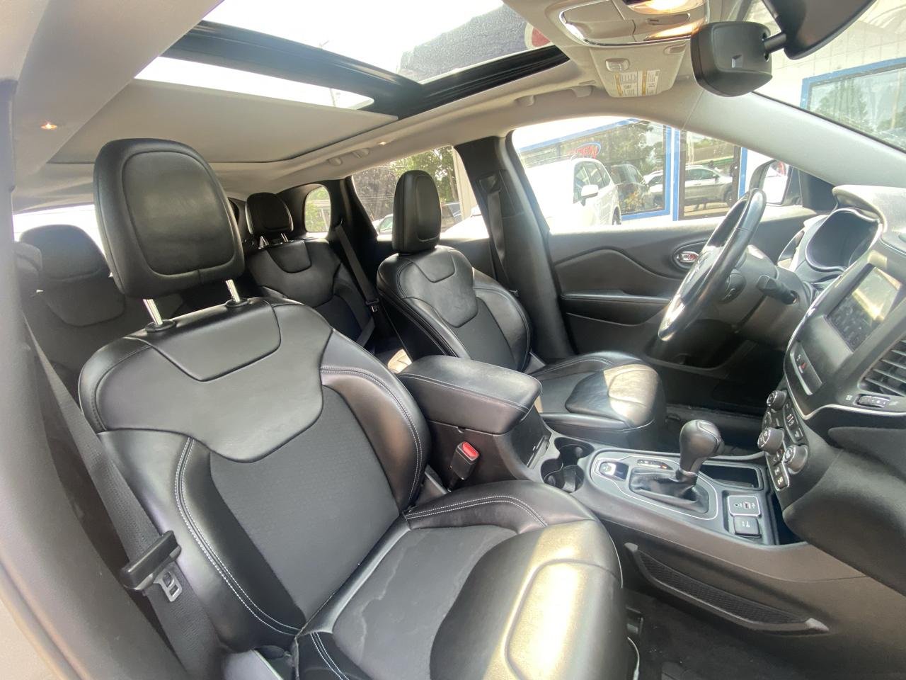 Jeep Cherokee  2019
