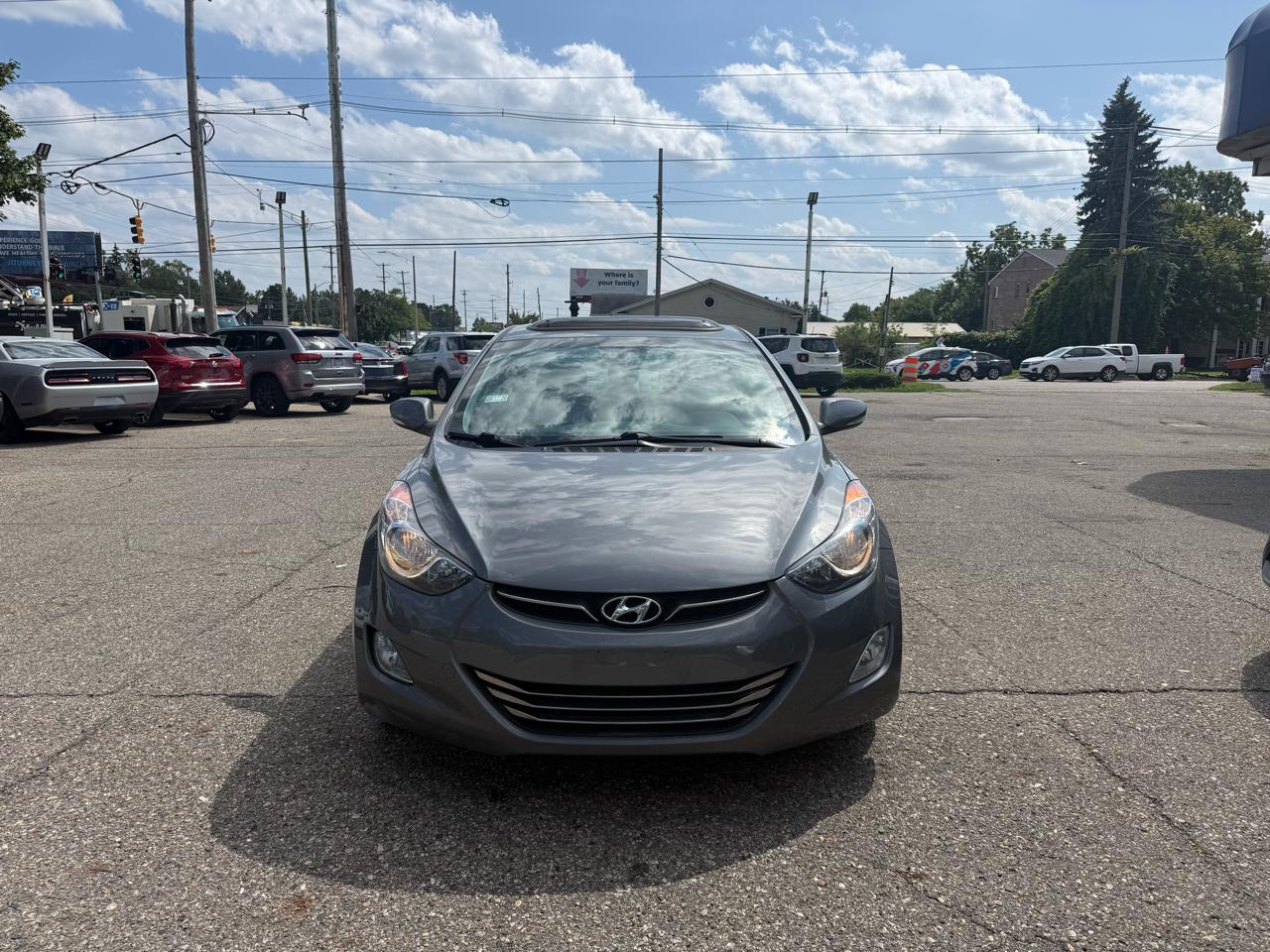 Hyundai Elantra  2013