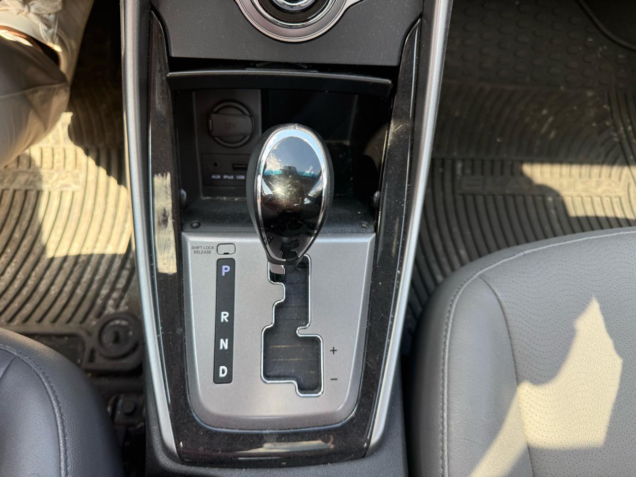 Hyundai Elantra  2013