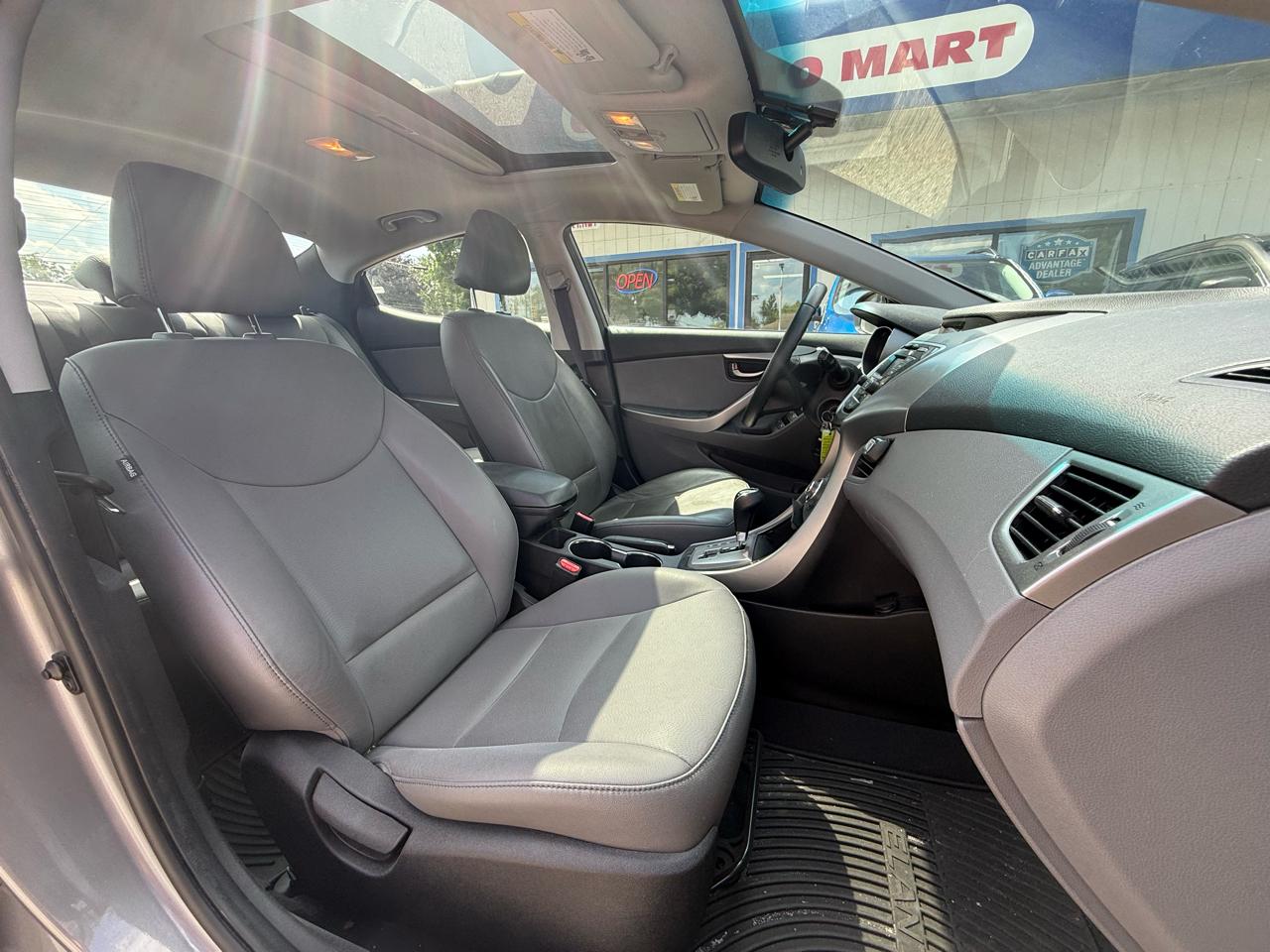 Hyundai Elantra  2013