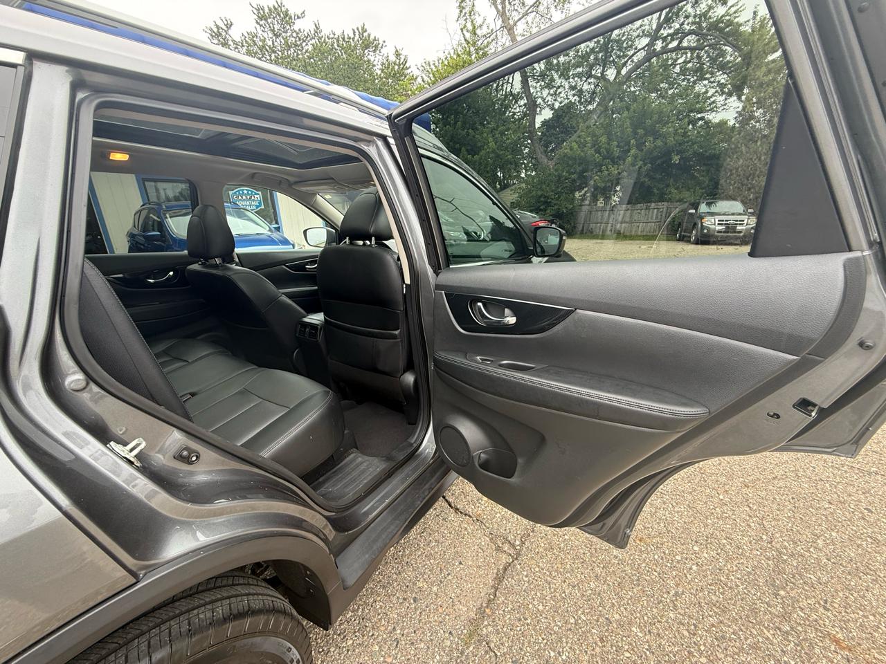 Nissan Rogue  2020