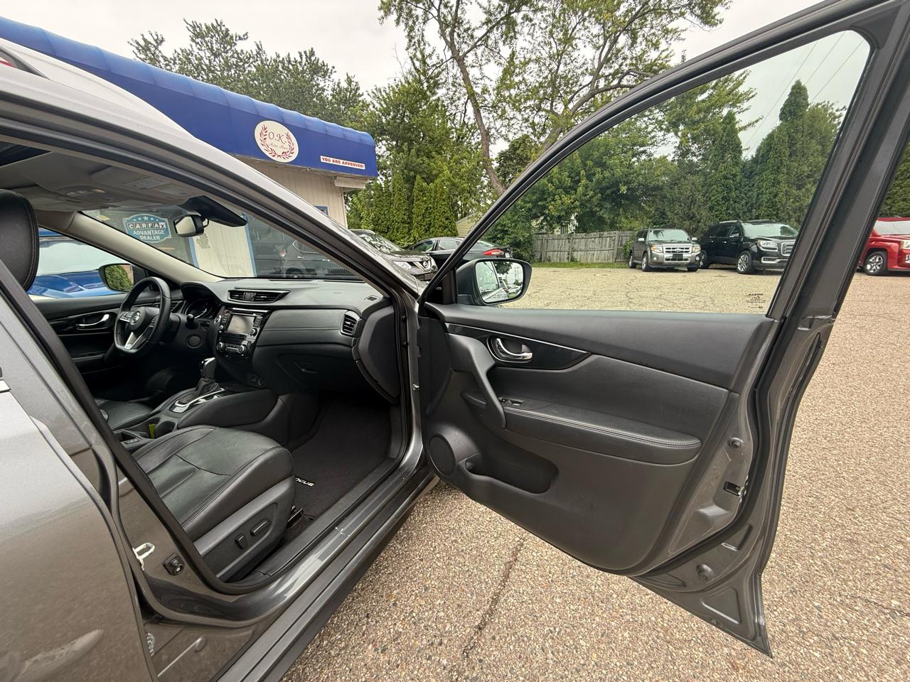 Nissan Rogue  2020