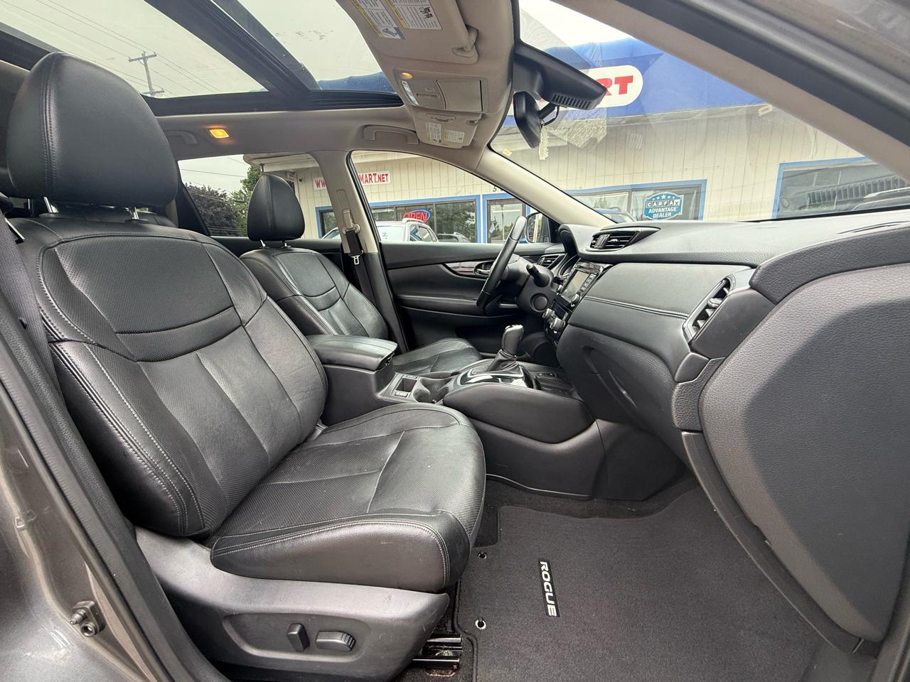 Nissan Rogue  2020