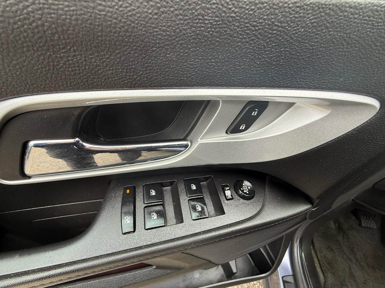 Chevrolet Equinox  2013