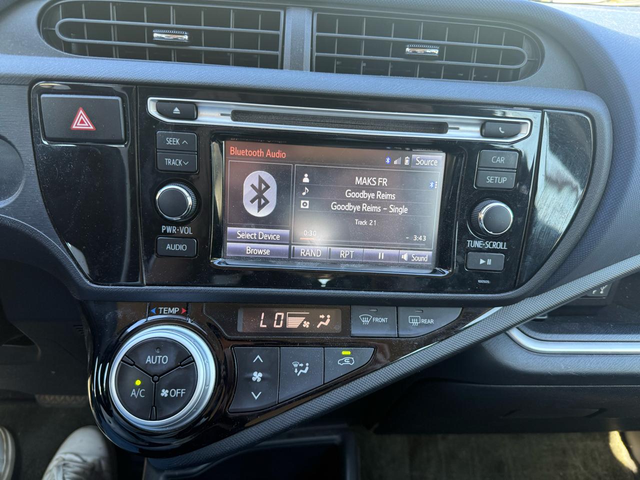 Toyota Prius c  2015