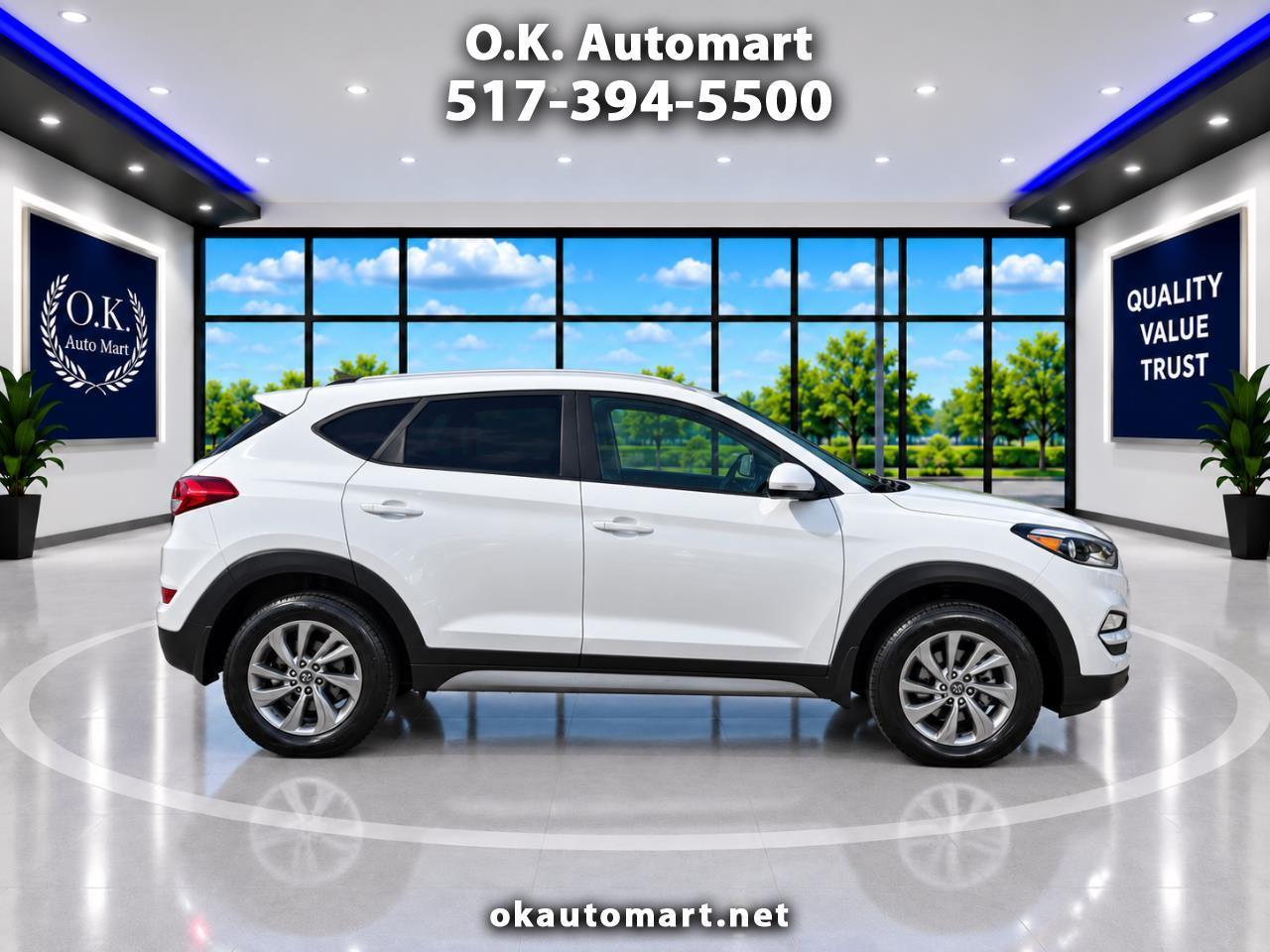 White 2017 Hyundai Tucson SUV / Crossover  Automatic