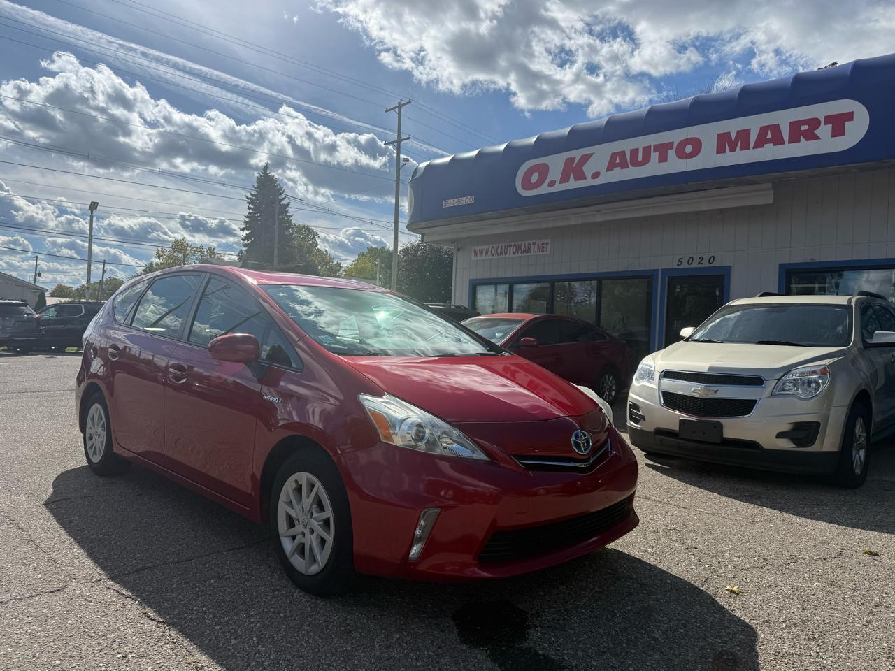 Toyota Prius V  2013