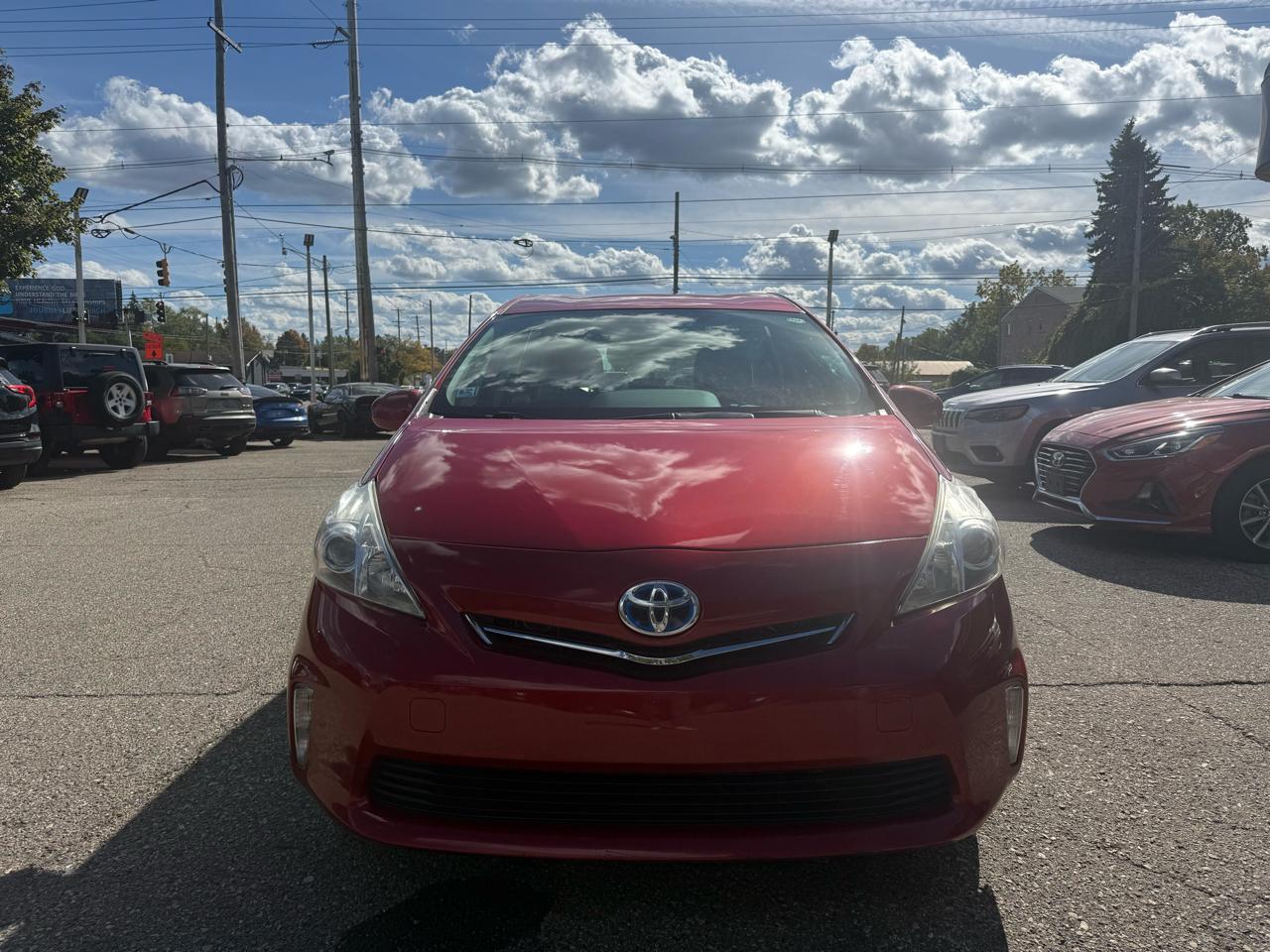 Toyota Prius V  2013