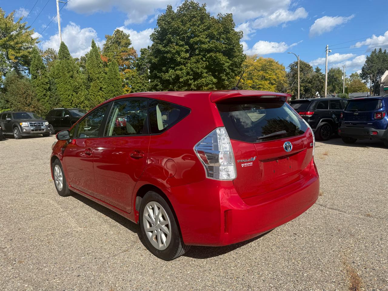 Toyota Prius V  2013