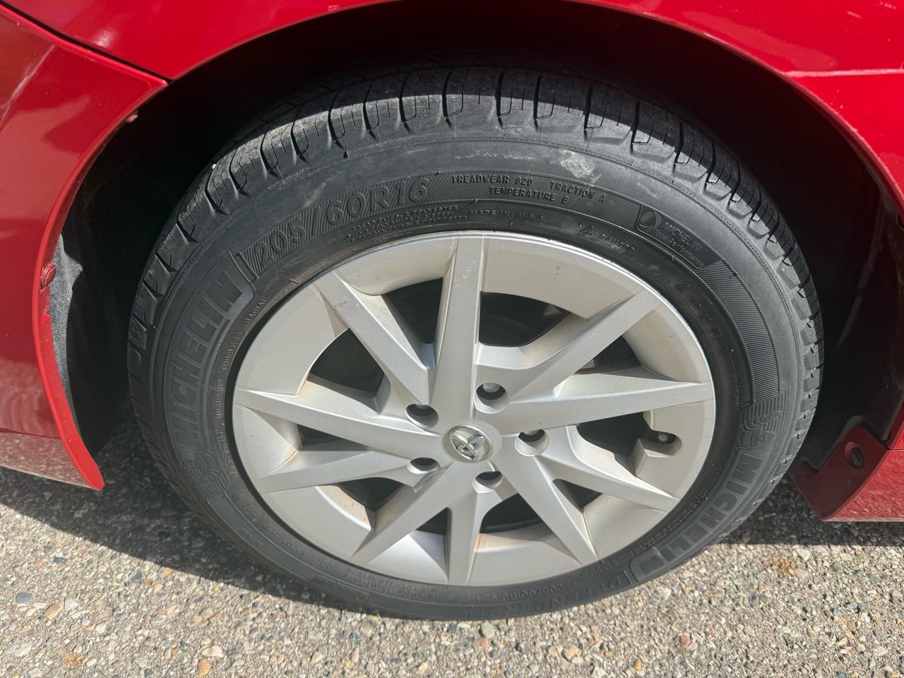 Toyota Prius V  2013