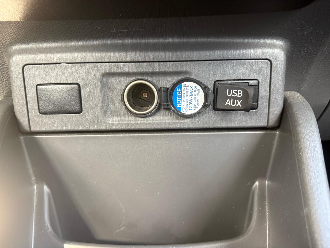 Toyota Prius V  2013