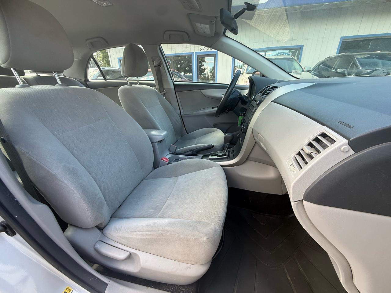 Toyota Corolla  2011